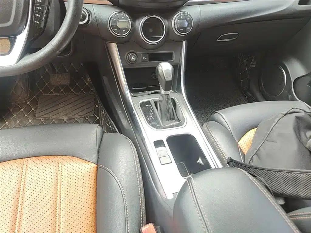 Song 2016 2.0TID Automatic Premium Edition — миниатюра 14