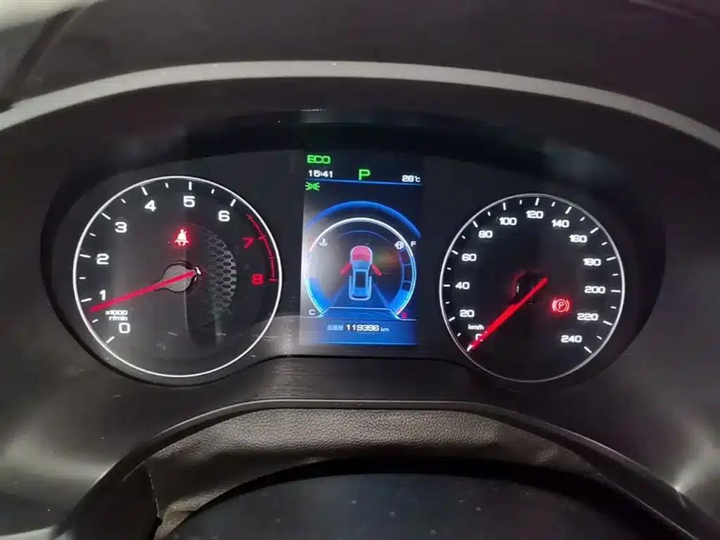 Song 2020 Classic Edition 1.5T Automatic Elite — миниатюра 12