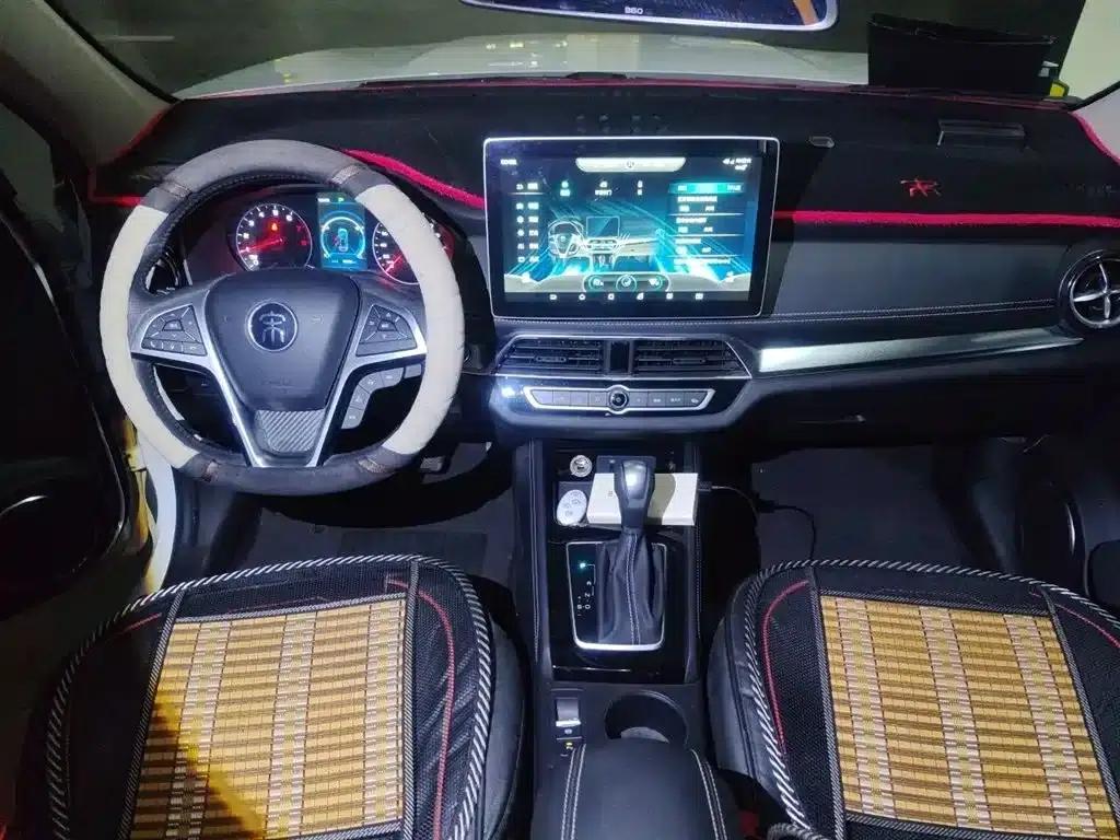Song 2019 1.5TI Automatic Intelligent Connected Advanced Edition — миниатюра 13