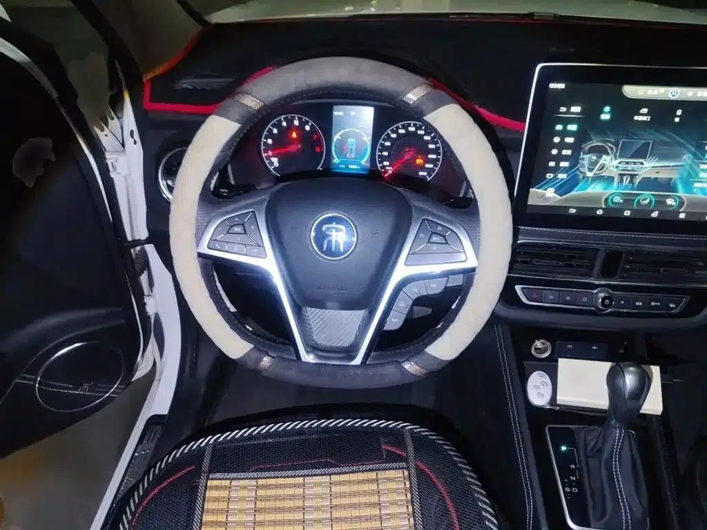 Song 2019 1.5TI Automatic Intelligent Connected Advanced Edition — миниатюра 3