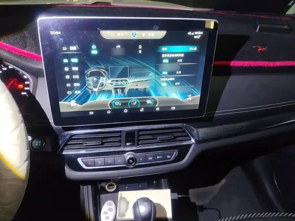 Song 2019 1.5TI Automatic Intelligent Connected Advanced Edition — миниатюра 6