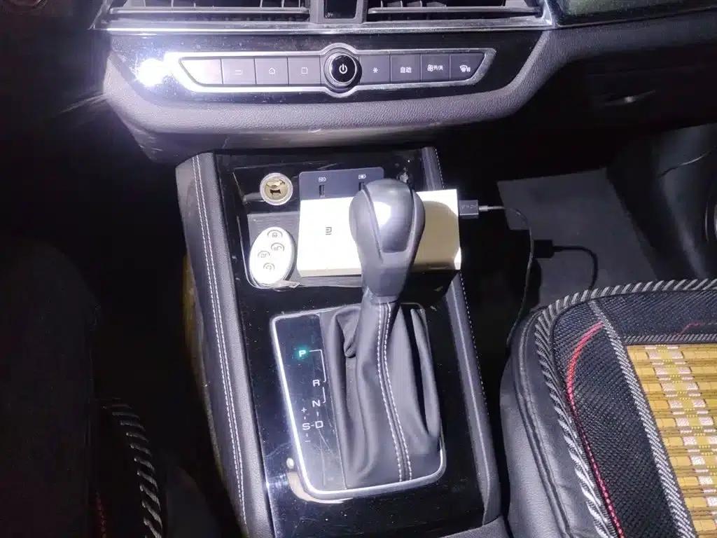 Song 2019 1.5TI Automatic Intelligent Connected Advanced Edition — миниатюра 7