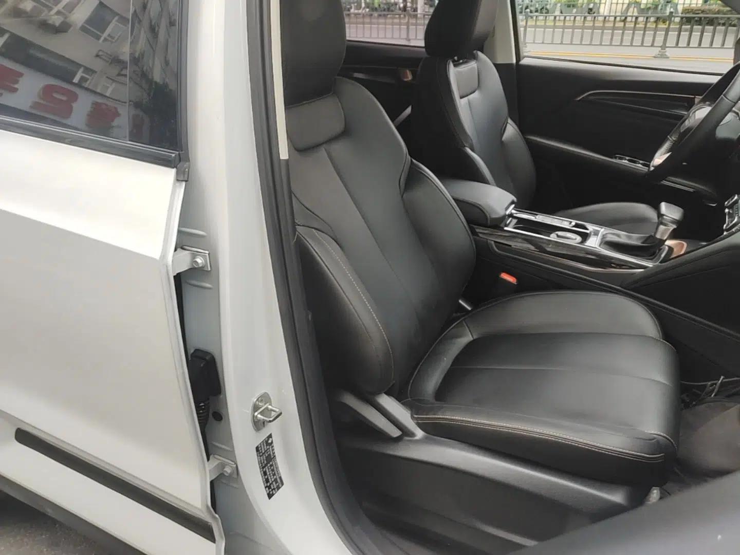 Baojun RS-5 2019 1.5T CVT Intelligent Drive Luxury Edition China VI — миниатюра 23