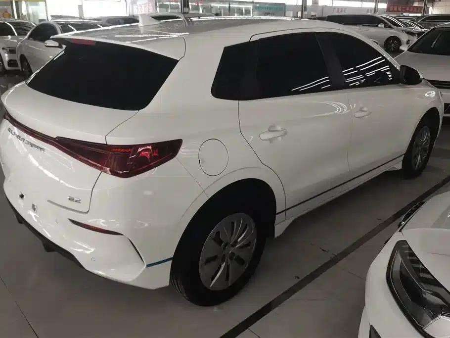 BYD e2 2021 Comfort Model — миниатюра 3