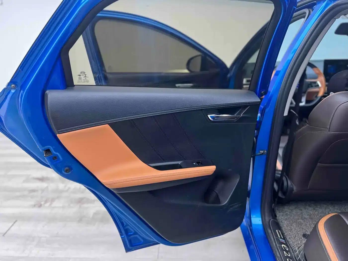 BYD e2 2020 Upgraded Long-Range Luxury Edition — миниатюра 12
