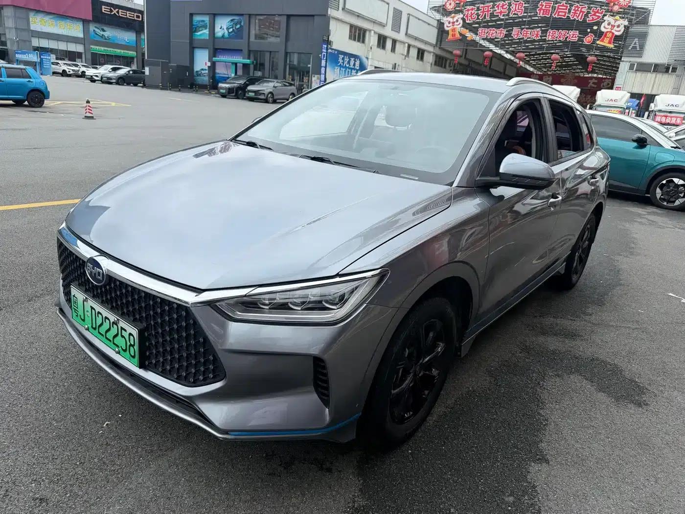 BYD e2 2021 Luxury Edition — миниатюра 1