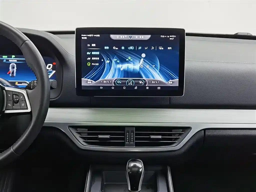 Tang 2018 2.0T Automatic Intelligent Connected Premium 7-seater National V Emission Standard — миниатюра 12