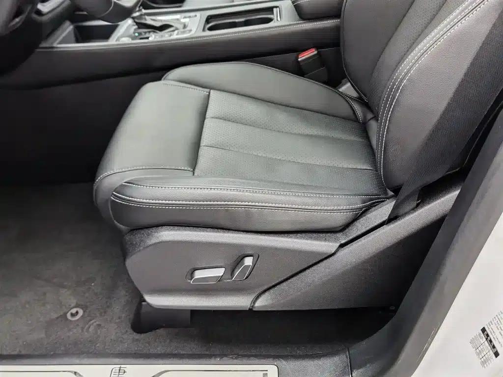 Tang 2018 2.0T Automatic Intelligent Connected Premium 7-seater National V Emission Standard — миниатюра 20