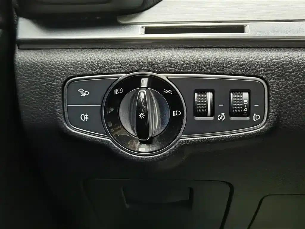Tang 2018 2.0T Automatic Intelligent Connected Premium 7-seater National V Emission Standard — миниатюра 21