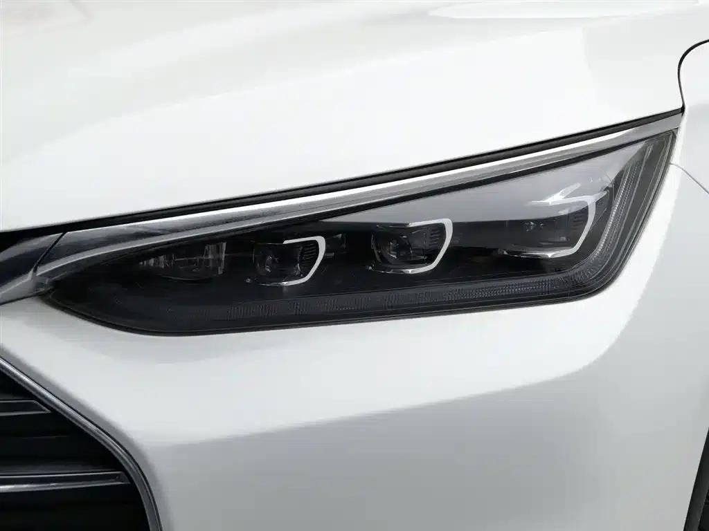 Tang 2018 2.0T Automatic Intelligent Connected Premium 7-seater National V Emission Standard — миниатюра 7
