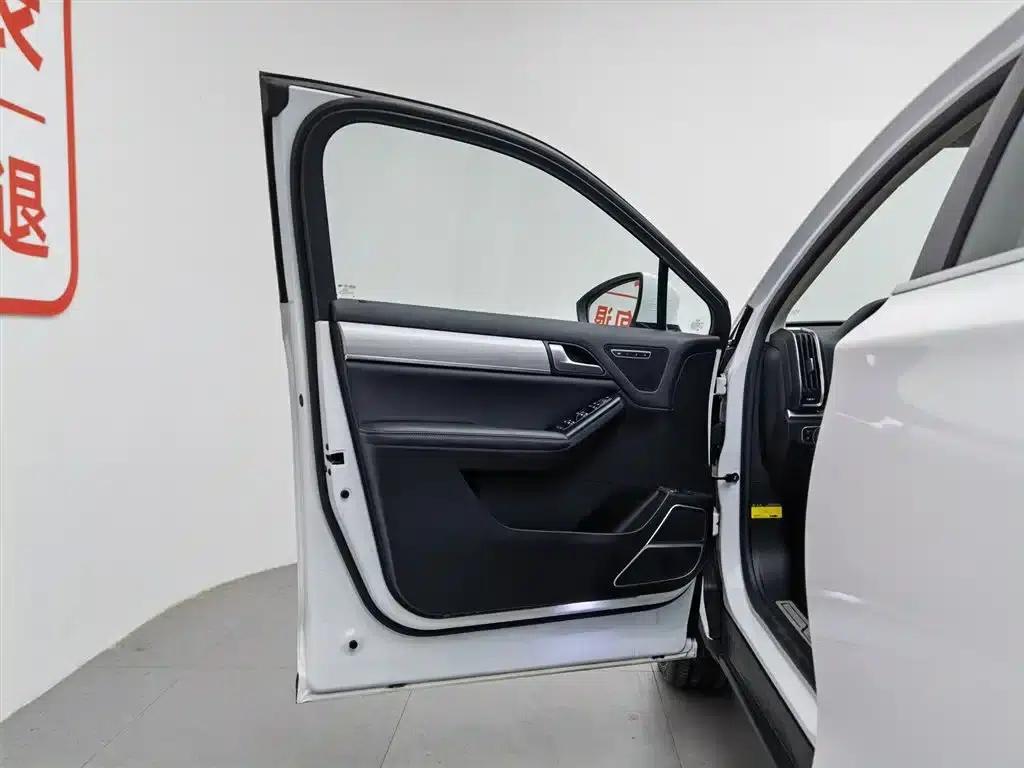 Tang 2018 2.0T Automatic Intelligent Connected Premium 7-seater National V Emission Standard — миниатюра 8