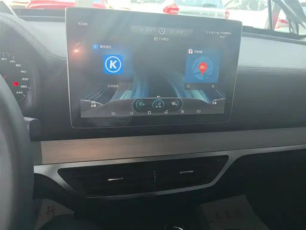 Tang 2018 2.0T Automatic Intelligent Connected Premium 7-seater National V Emission Standard — миниатюра 13