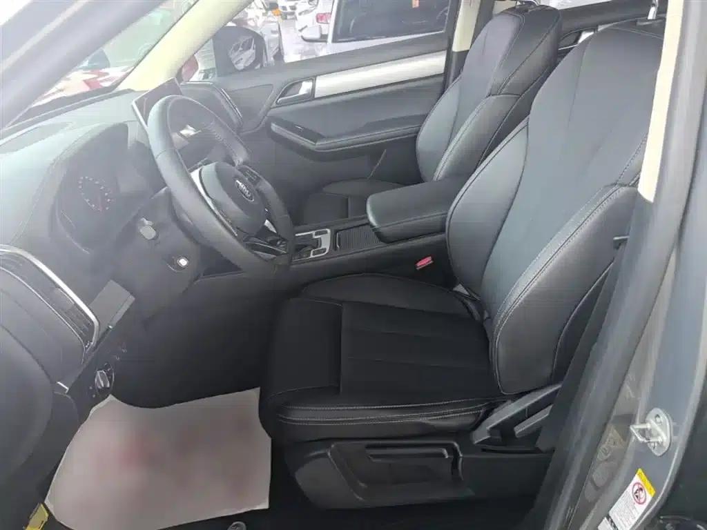 Tang 2018 2.0T Automatic Intelligent Connected Premium 7-seater National V Emission Standard — миниатюра 15