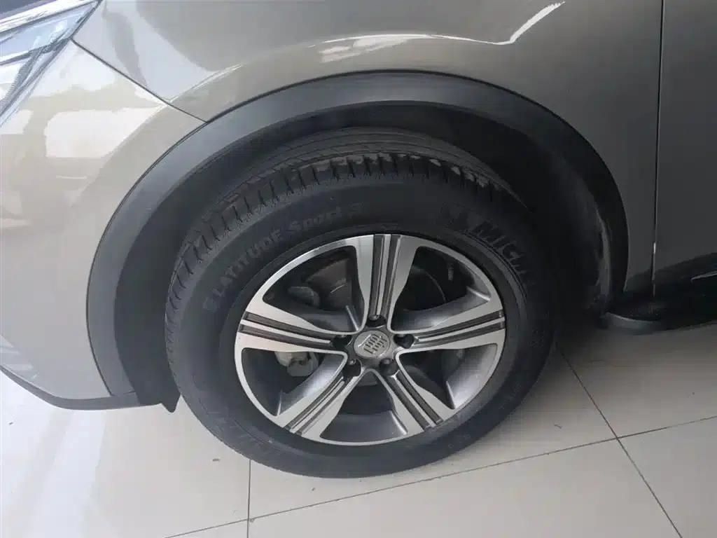 Tang 2018 2.0T Automatic Intelligent Connected Premium 7-seater National V Emission Standard — миниатюра 23