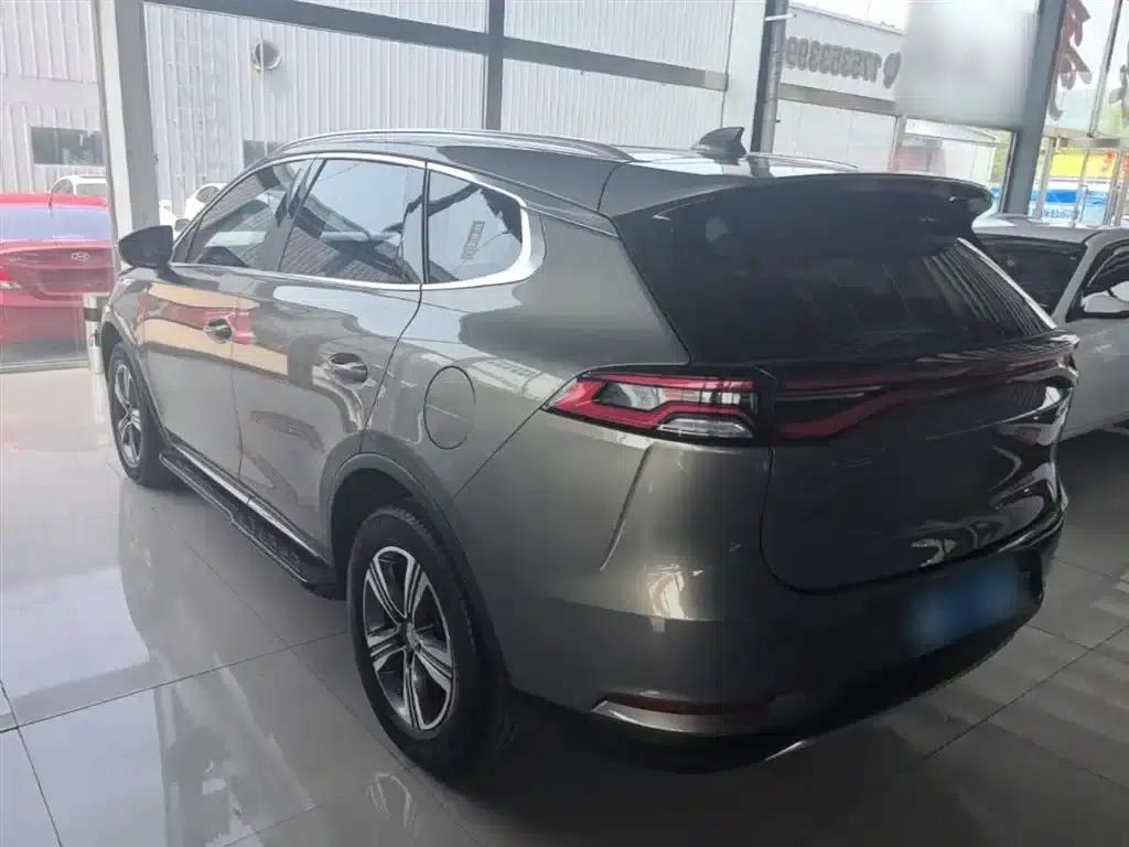 Tang 2018 2.0T Automatic Intelligent Connected Premium 7-seater National V Emission Standard — миниатюра 5
