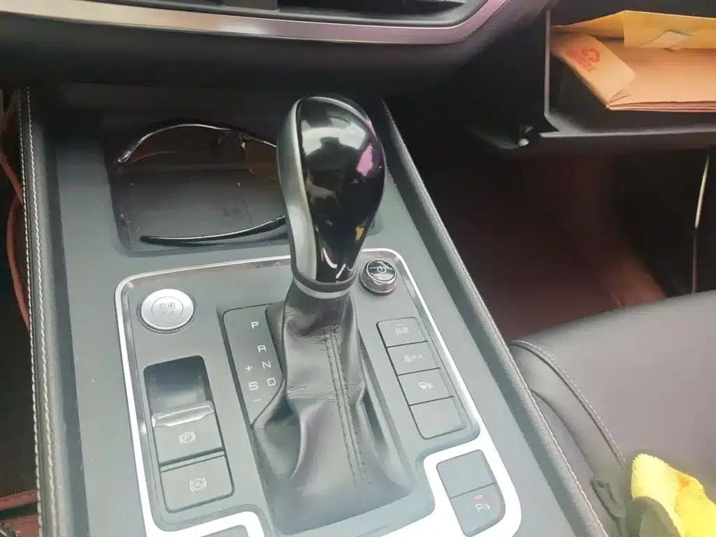 Tang 2018 2.0T Automatic Intelligent Connected Premium 7-seater National V Emission Standard — миниатюра 11