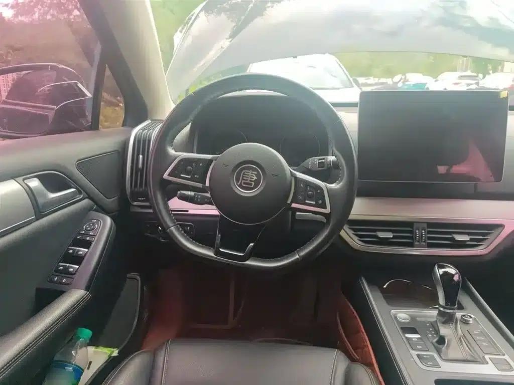 Tang 2018 2.0T Automatic Intelligent Connected Premium 7-seater National V Emission Standard — миниатюра 7