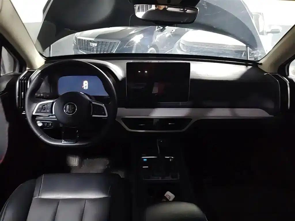 Tang 2018 2.0T Automatic Intelligent Connected Premium 7-seater National V Emission Standard — миниатюра 13