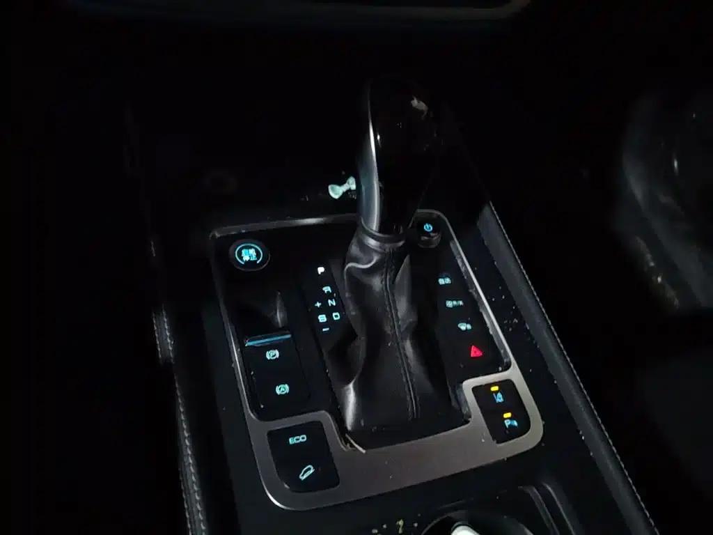 Tang 2018 2.0T Automatic Intelligent Connected Premium 7-seater National V Emission Standard — миниатюра 7