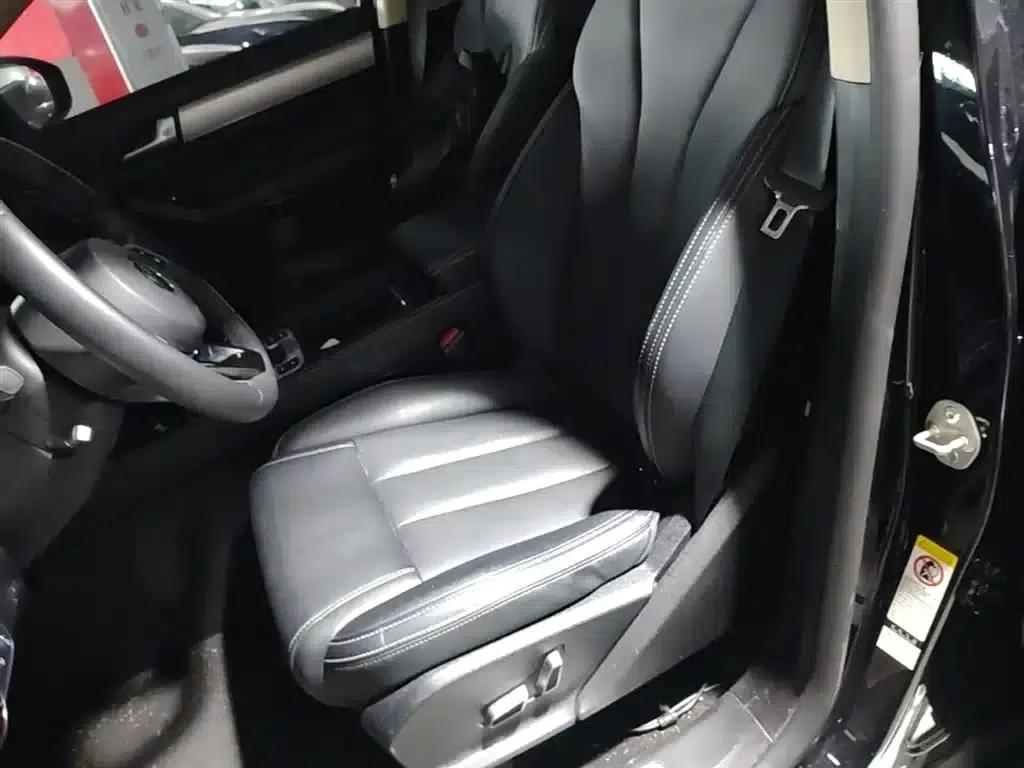 Tang 2018 2.0T Automatic Intelligent Connected Premium 7-seater National V Emission Standard — миниатюра 8
