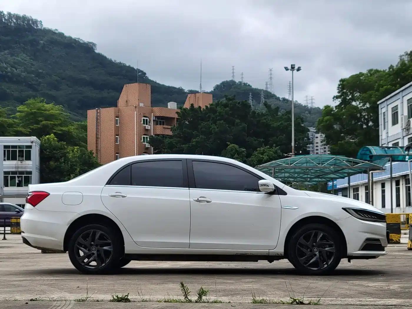 Qin New Energy 2019 Long Range Premium Edition — миниатюра 13