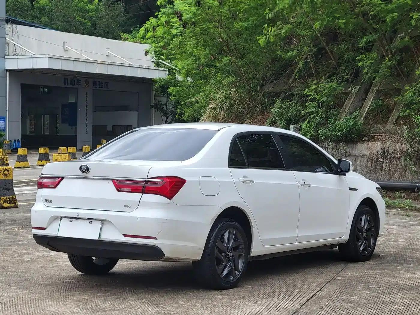 Qin New Energy 2019 Long Range Premium Edition — миниатюра 14