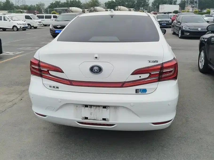 Qin New Energy 2017 Qin EV300 Premium Edition — миниатюра 4