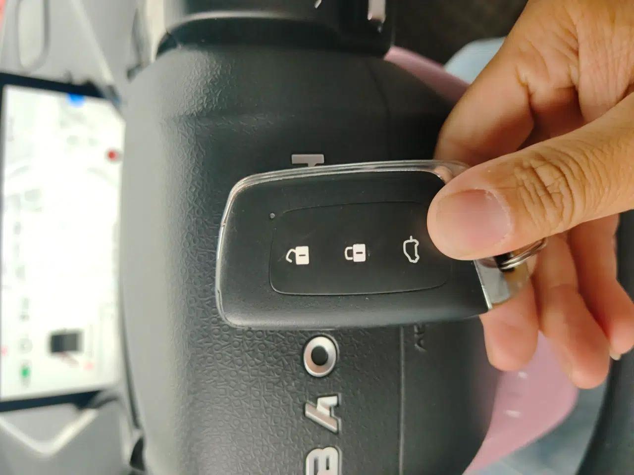 Baojun E300 2020 Plus Starry Intelligence Edition — миниатюра 9
