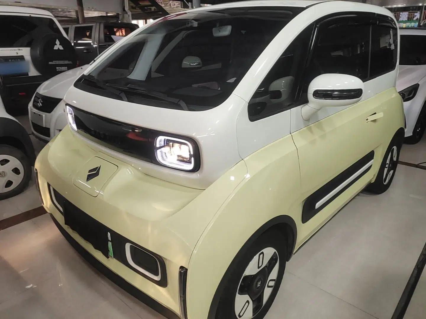 Baojun E300 2020 Plus Starry Intelligence Edition — миниатюра 1