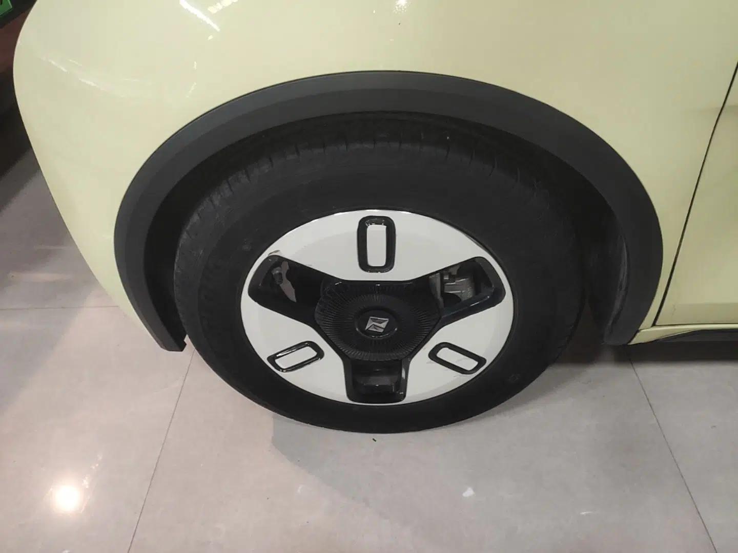 Baojun E300 2020 Plus Starry Intelligence Edition — миниатюра 8