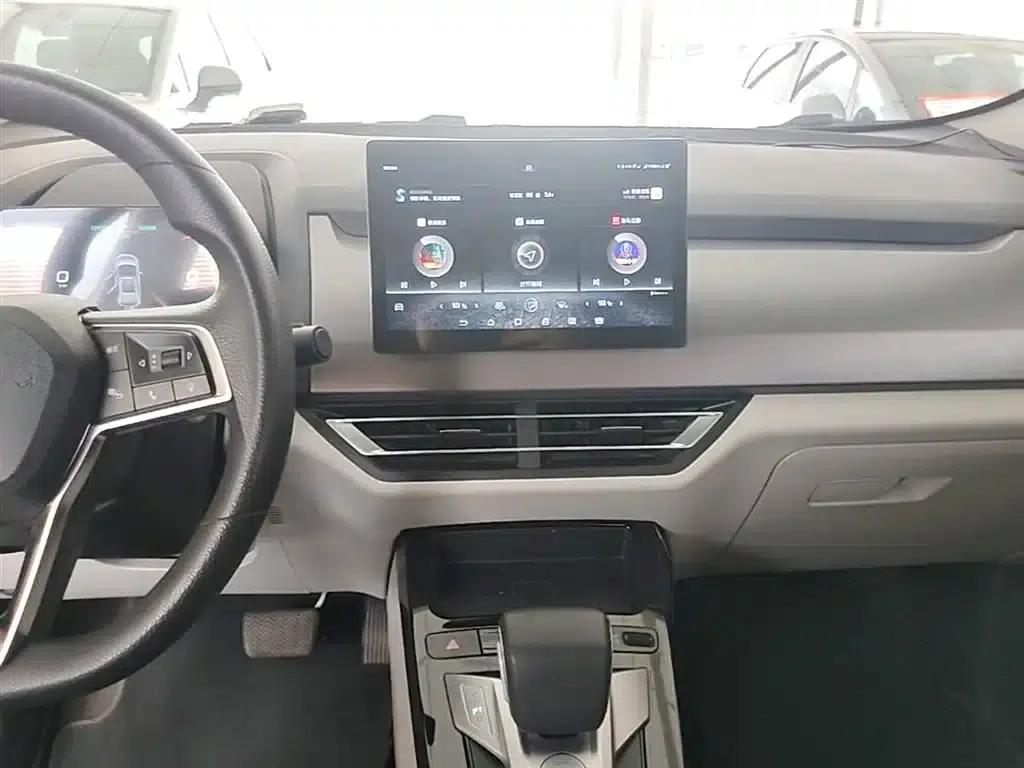 Yuan Pro 2021 401KM Luxury Edition — миниатюра 13