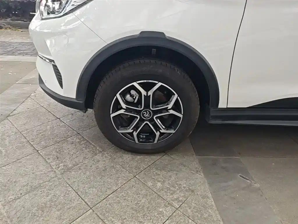 Yuan Pro 2021 401KM Premium — миниатюра 23