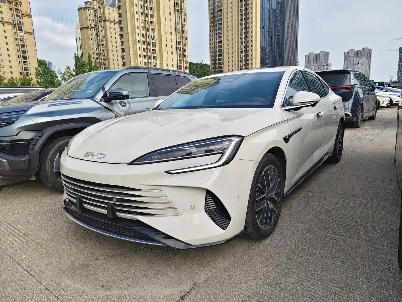 Seal 07 DM-i 2025 Model DM-i 1.5L 125km Premium — миниатюра 1