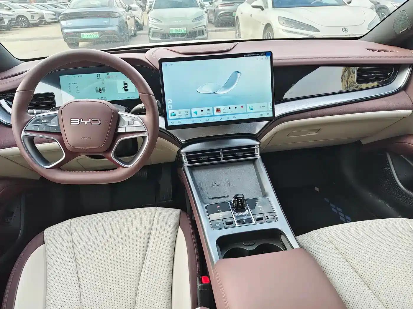 Seal 07 DM-i 2025 Model DM-i 1.5L 125km Premium — миниатюра 16