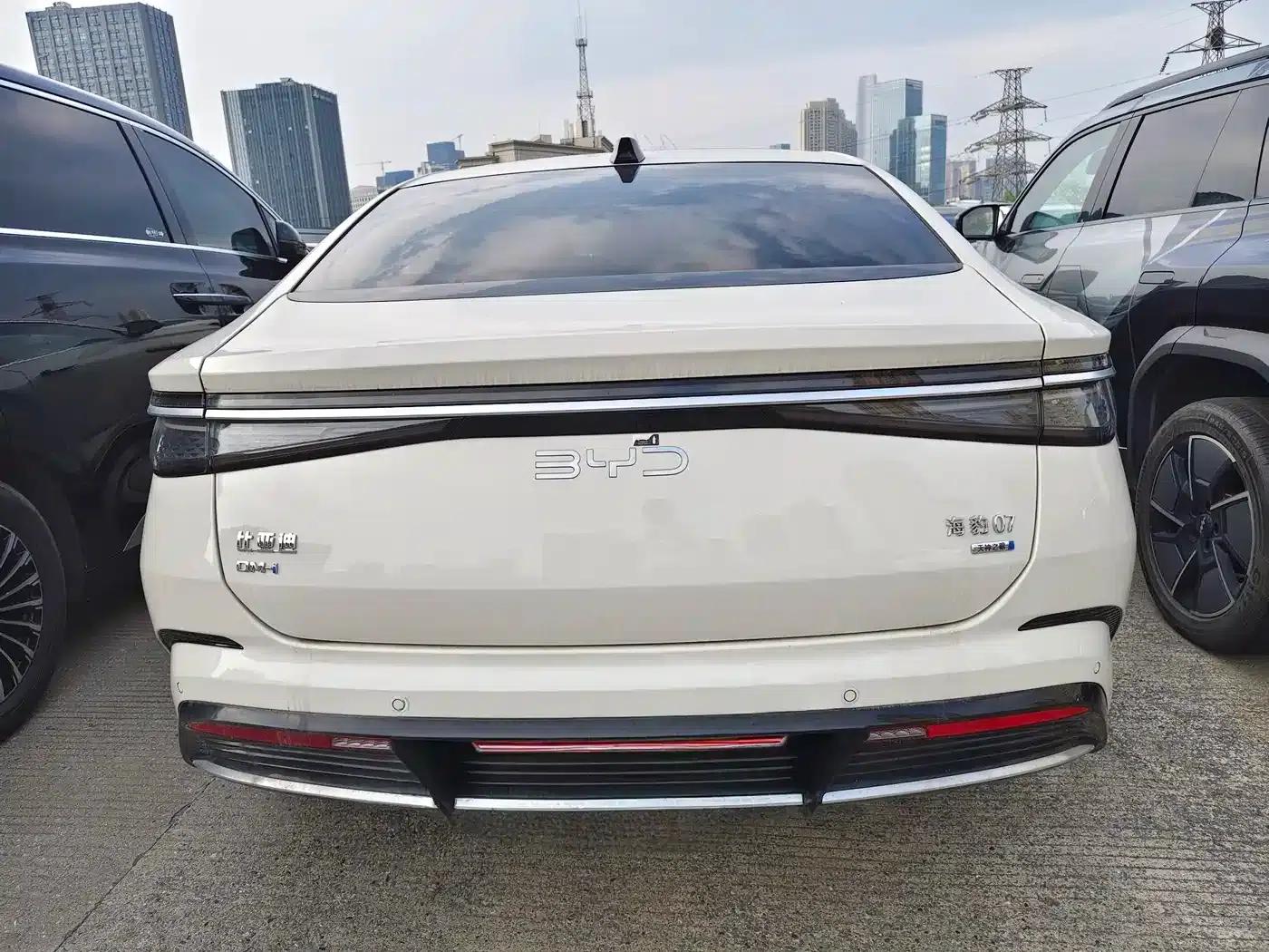Seal 07 DM-i 2025 Model DM-i 1.5L 125km Premium — миниатюра 5
