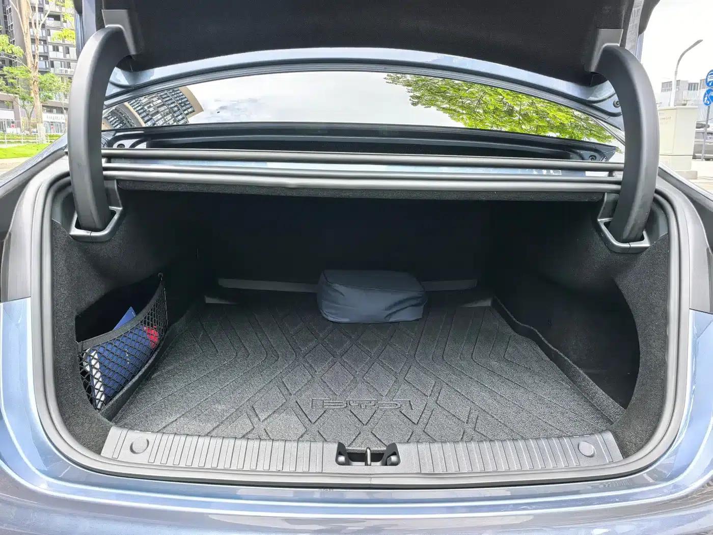Seal 07 DM-i 2025 Model DM-i 1.5L 125km Luxury — миниатюра 17