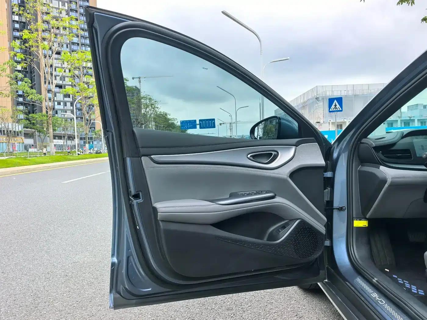 Seal 07 DM-i 2025 Model DM-i 1.5L 125km Luxury — миниатюра 4