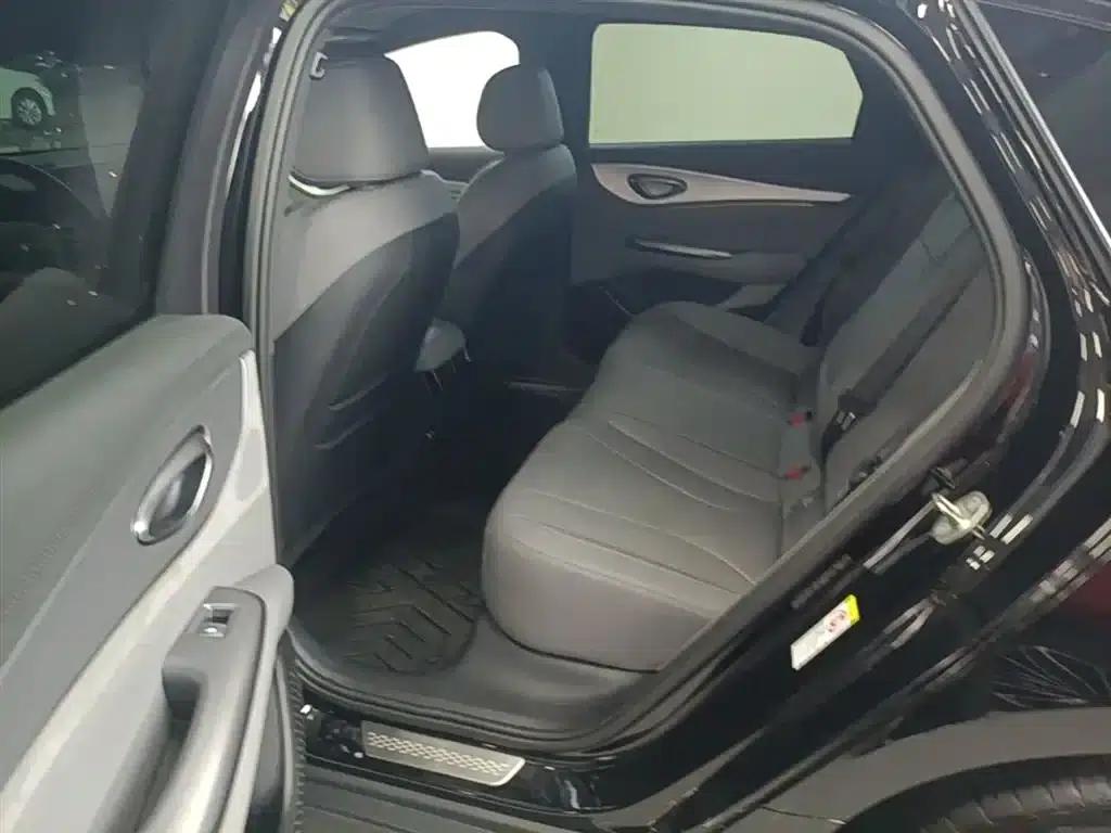 Seal 07 DM-i 2025 Model DM-i 1.5L 125km Luxury — миниатюра 17