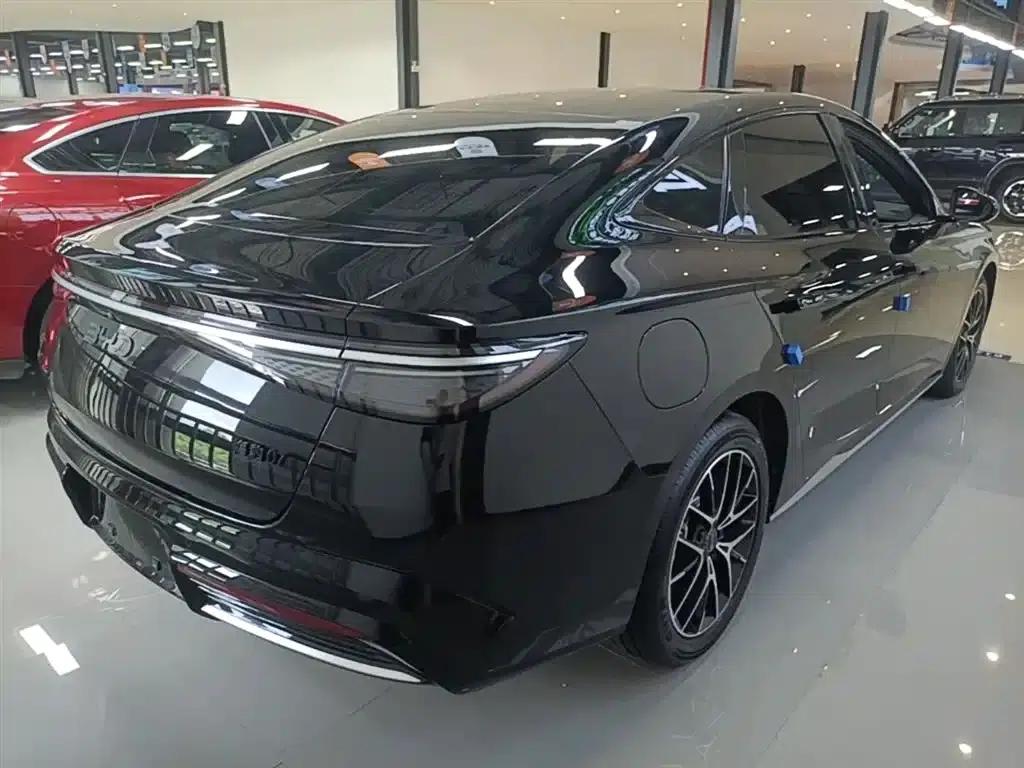 Seal 07 DM-i 2025 Model DM-i 1.5L 125km Luxury — миниатюра 6