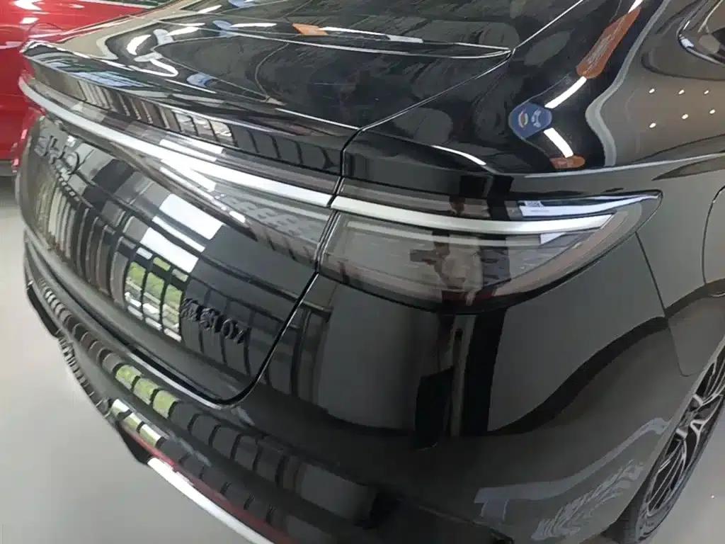 Seal 07 DM-i 2025 Model DM-i 1.5L 125km Luxury — миниатюра 8
