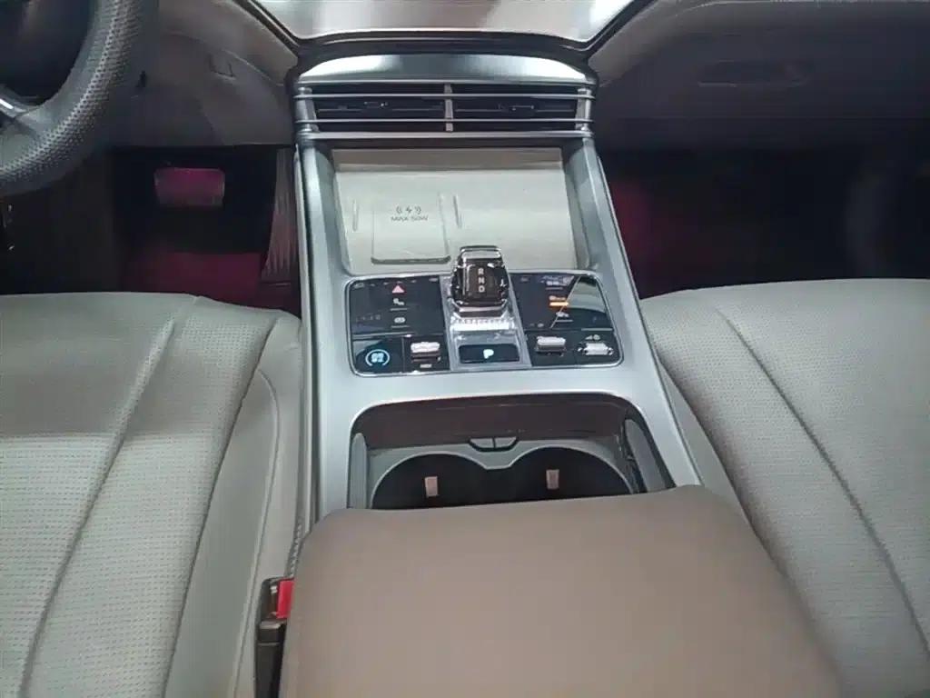 Seal 07 DM-i 2025 Model DM-i 1.5L 125km Luxury — миниатюра 14