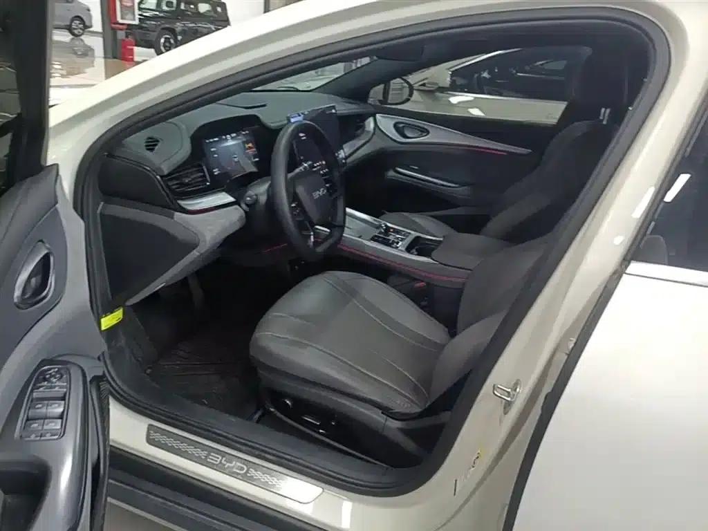 Seal 07 DM-i 2025 Model DM-i 1.5L 125km Luxury — миниатюра 15