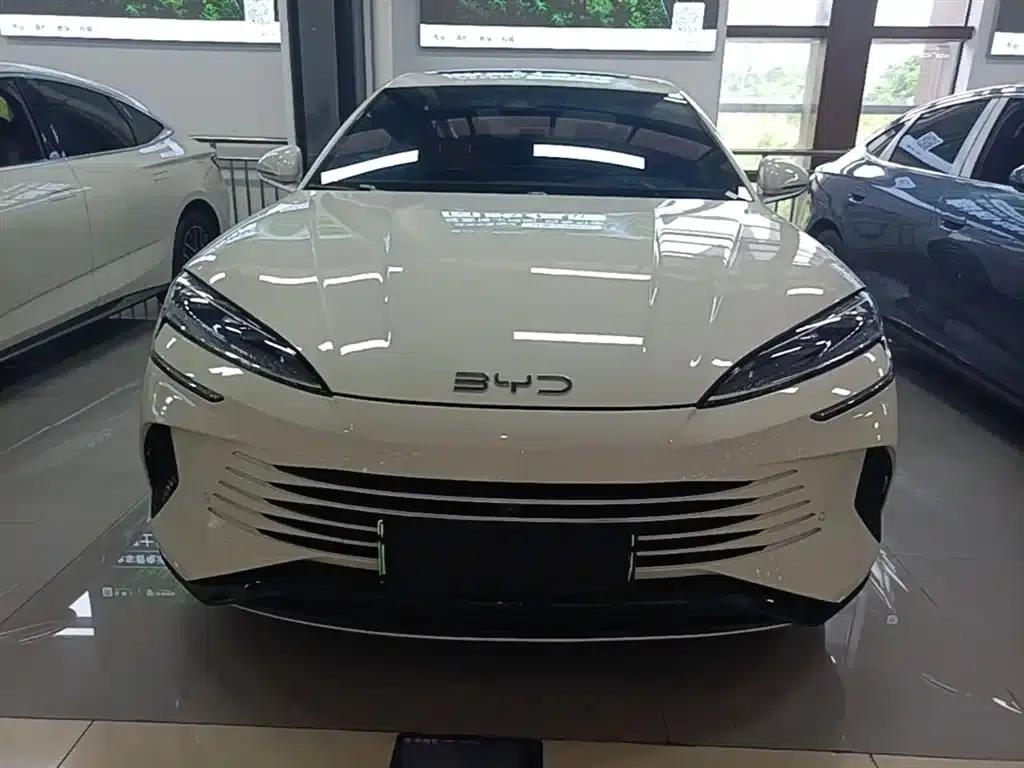Seal 07 DM-i 2025 Model DM-i 1.5L 125km Luxury — миниатюра 3