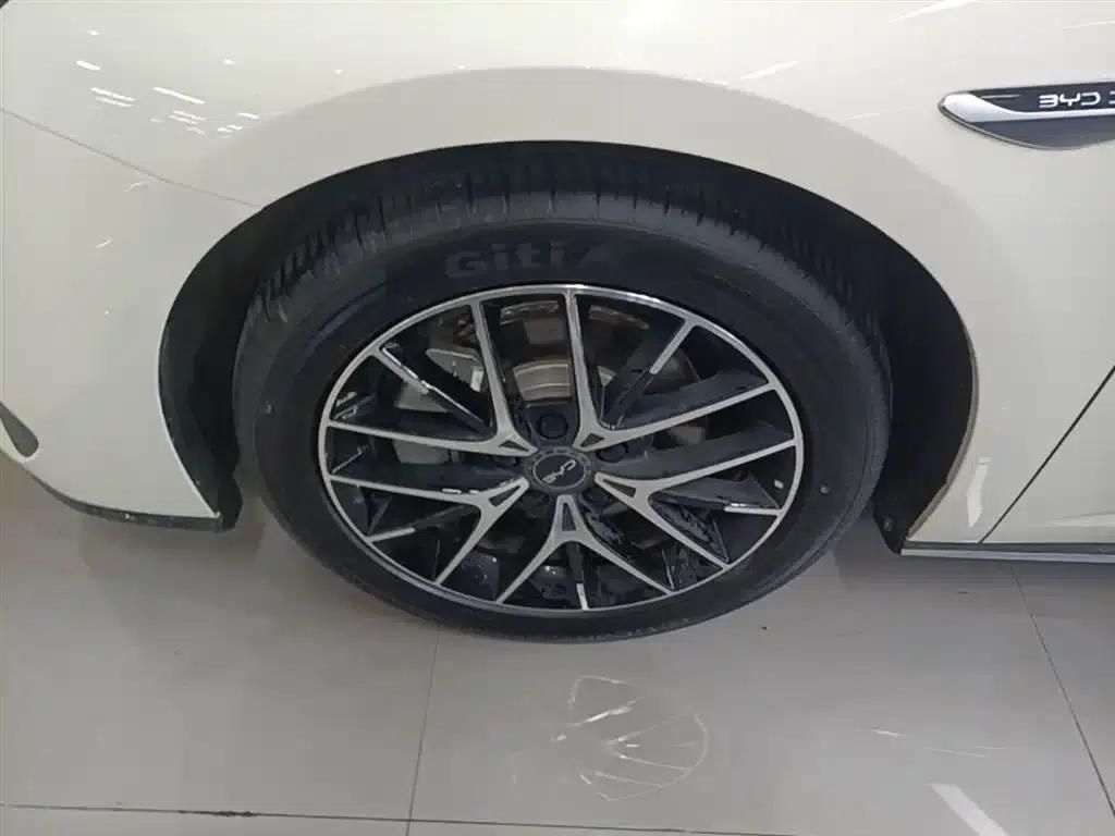 Seal 07 DM-i 2025 Model DM-i 1.5L 125km Luxury — миниатюра 23