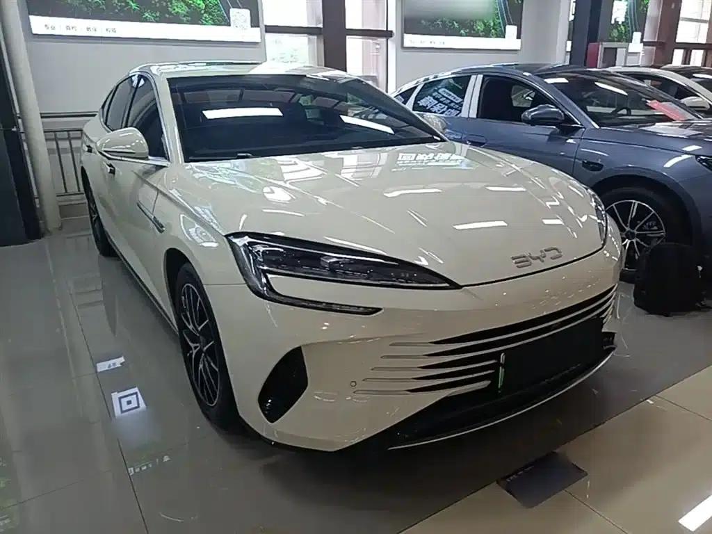 Seal 07 DM-i 2025 Model DM-i 1.5L 125km Luxury — миниатюра 4