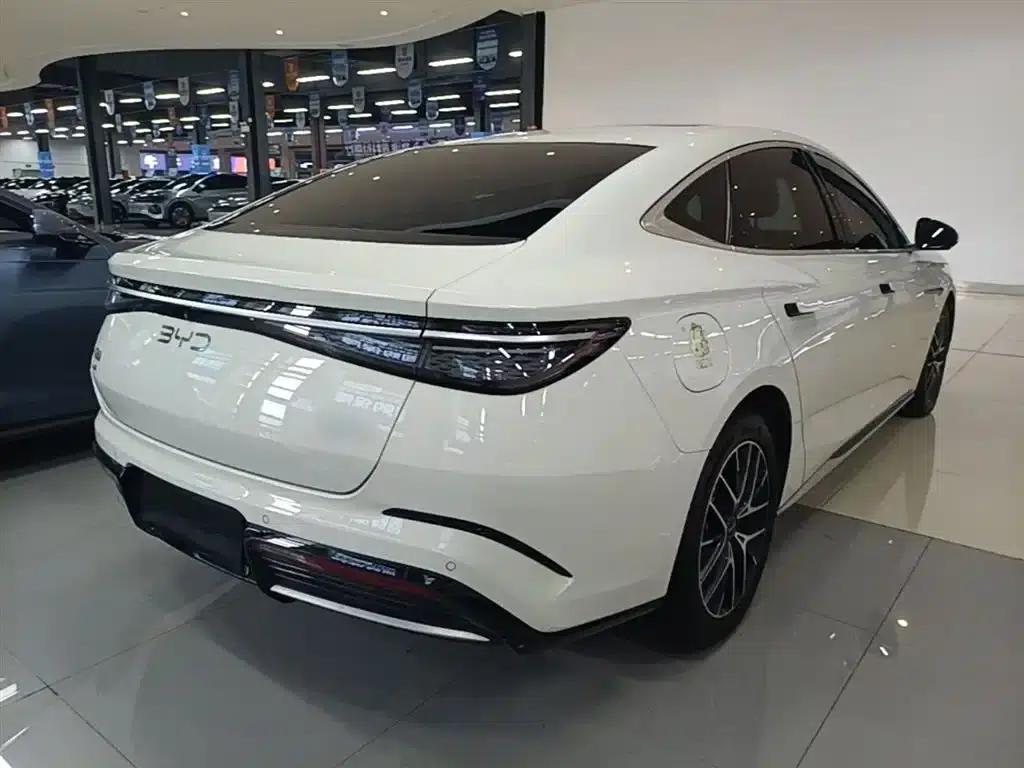 Seal 07 DM-i 2025 Model DM-i 1.5L 125km Luxury — миниатюра 7