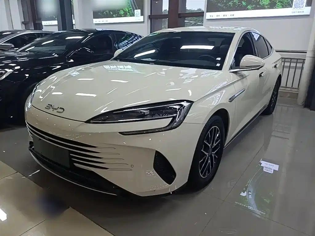 Seal 07 DM-i 2025 Model DM-i 1.5L 70km Elite — миниатюра 2