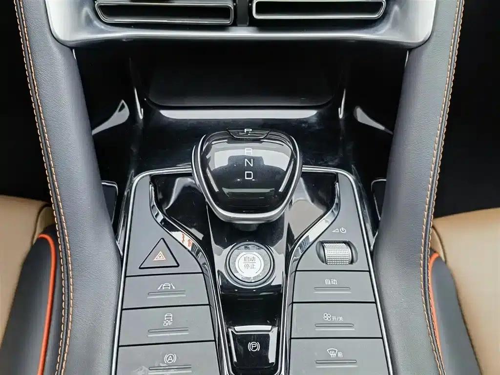 Song PLUS 2020 1.5T Automatic Premium Edition — миниатюра 13
