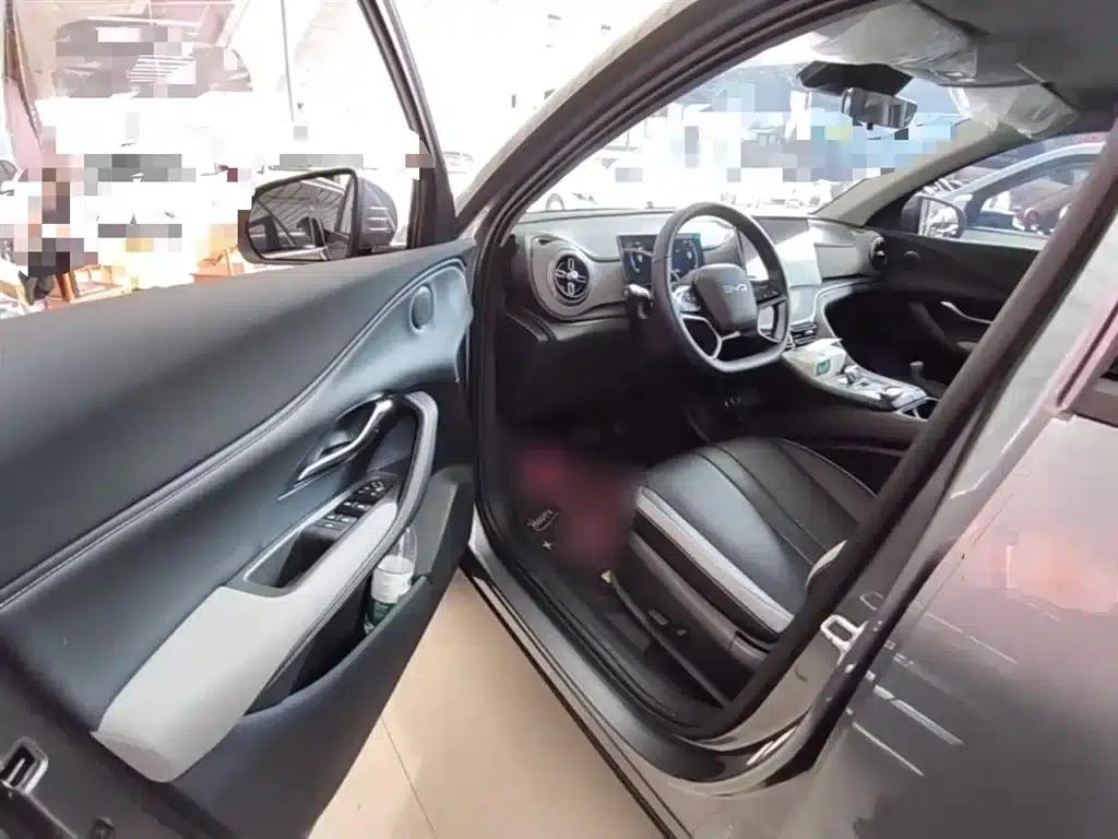 Hiace 05 DM-i 2025 DM-i 75KM Luxury Edition — миниатюра 16
