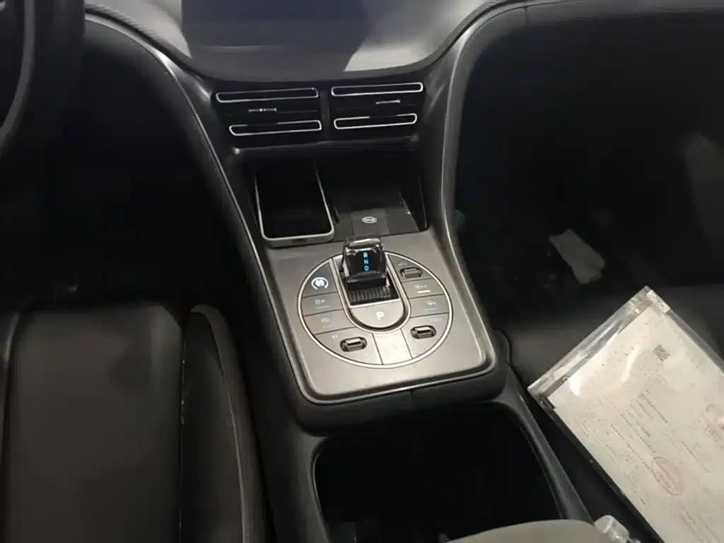 Hiace 05 DM-i 2025 DM-i 75KM Luxury Edition — миниатюра 14